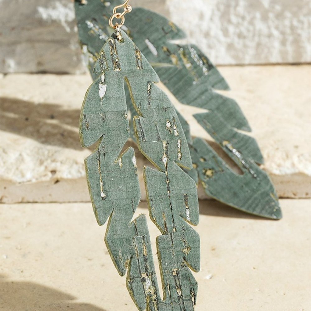 Leaf shape earrings